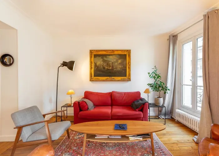 Daire Guestready - At Les Invalides *